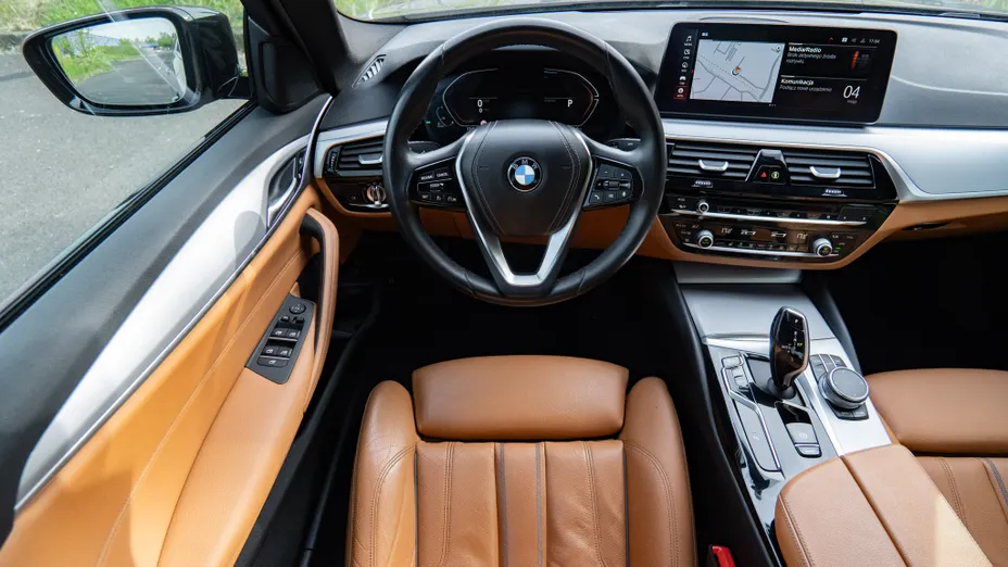 BMW Seria 5 520d xDrive aut