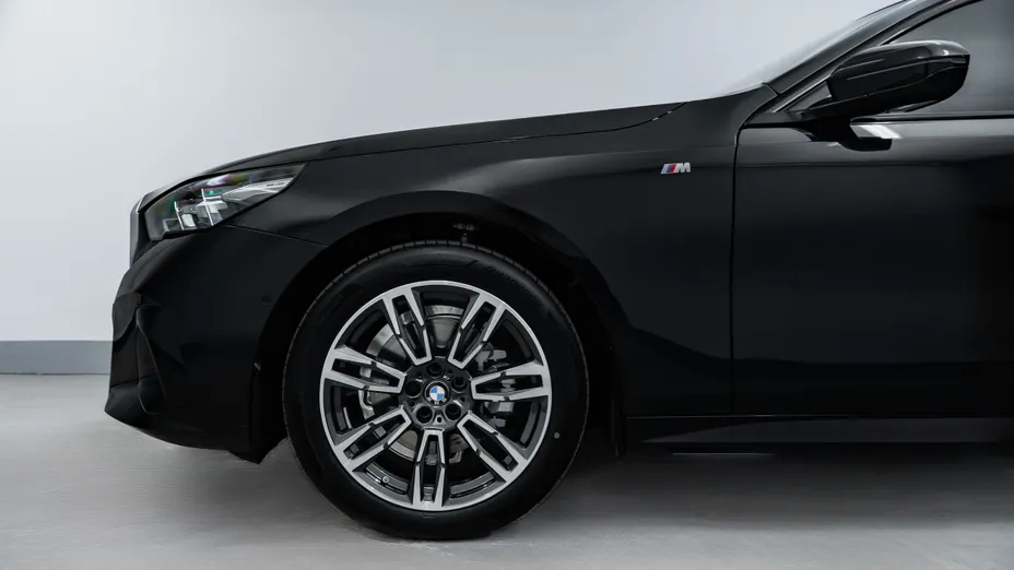 BMW Seria 5 520d xDrive mHEV M Sport aut Nowy