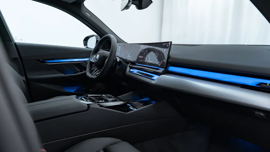 BMW Seria 5 520d xDrive mHEV M Sport aut Nowy