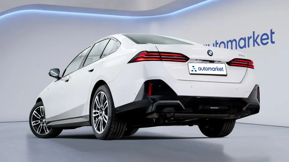 BMW Seria 5 520i mHEV M Sport aut Nowy