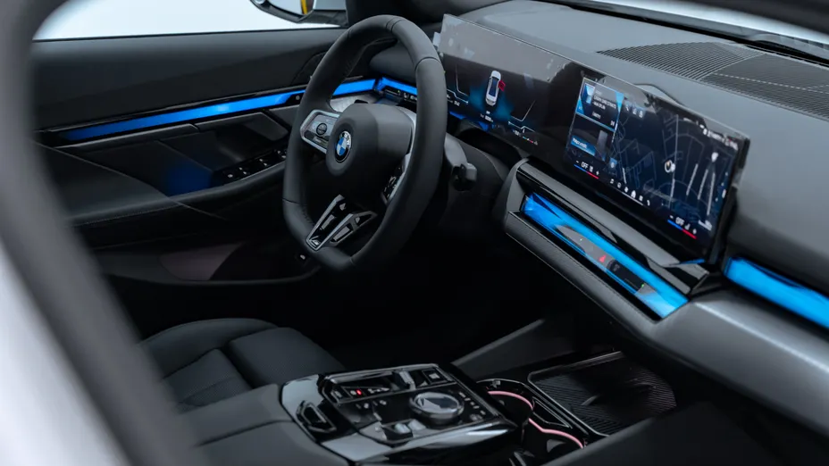 BMW Seria 5 520i mHEV M Sport aut Nowy