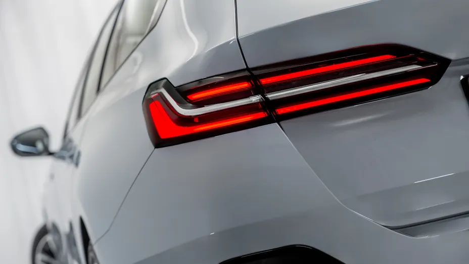 BMW Seria 5 520i mHEV M Sport aut Nowy