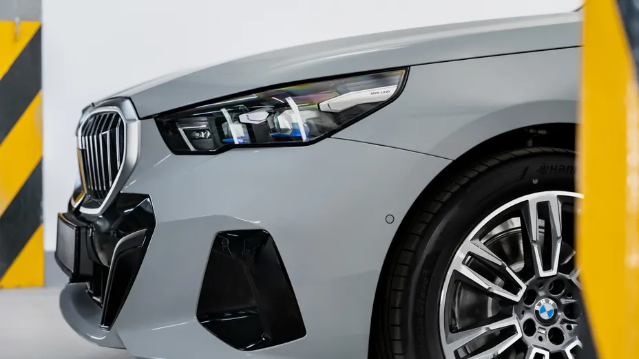 BMW Seria 5 520i mHEV M Sport aut Nowy