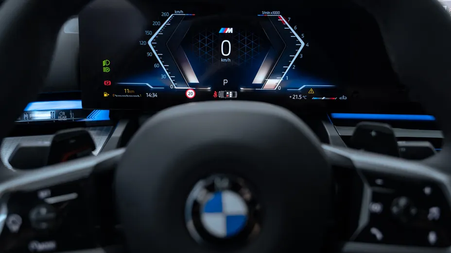 BMW Seria 5 520i mHEV M Sport aut Nowy