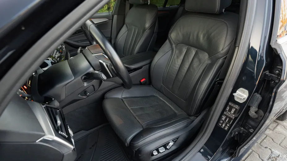 BMW Seria 5 530d xDrive M Sport sport-aut