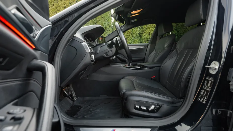 BMW Seria 5 530d xDrive M Sport sport-aut