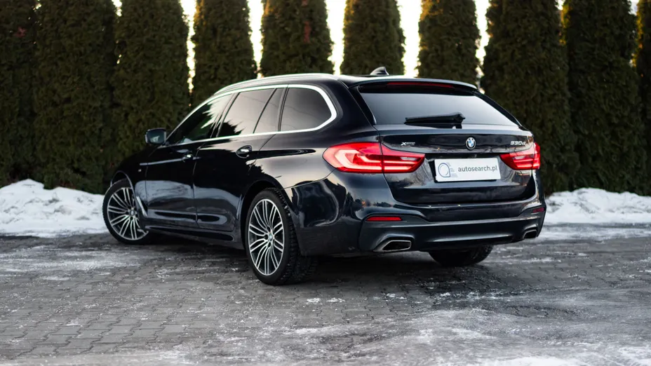 BMW Seria 5 530d xDrive M Sport sport-aut