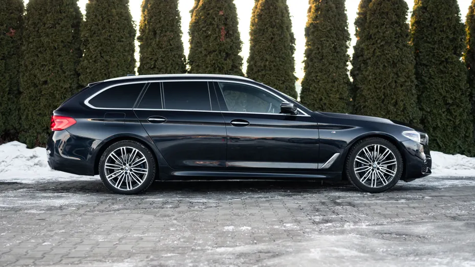 BMW Seria 5 530d xDrive M Sport sport-aut