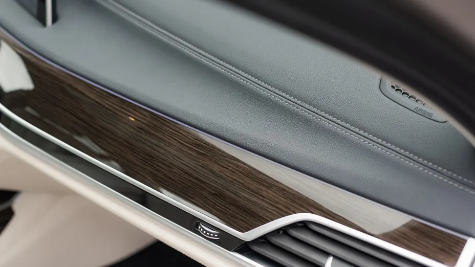 BMW Seria 7 730Ld xDrive mHEV