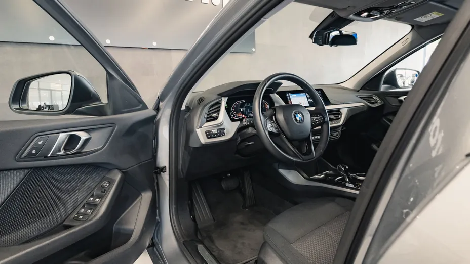 BMW Seria 1 118i aut
