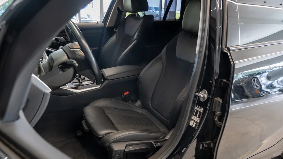 BMW Seria 3 320i Sport Line aut