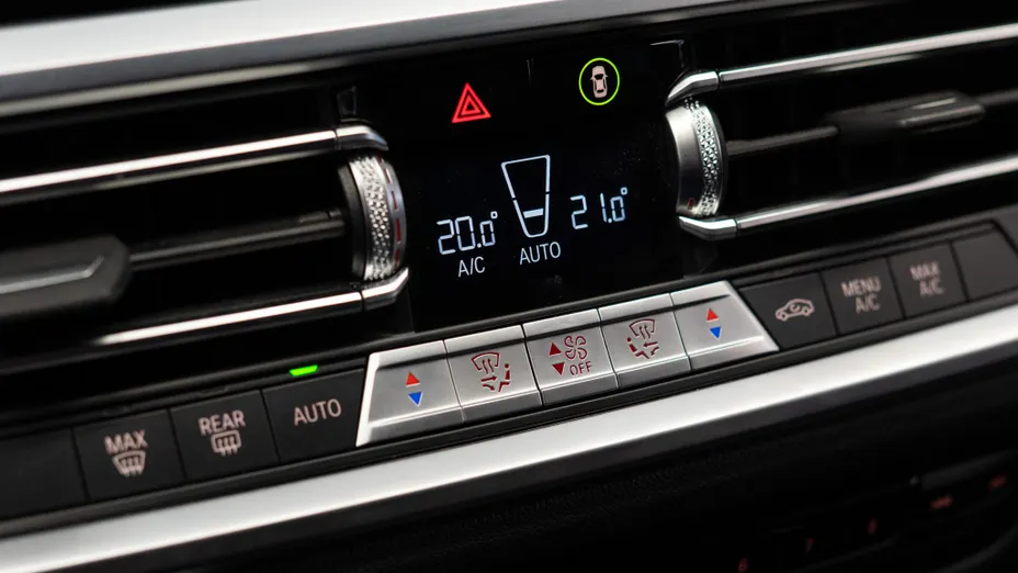 BMW Seria 3 320i Sport Line aut
