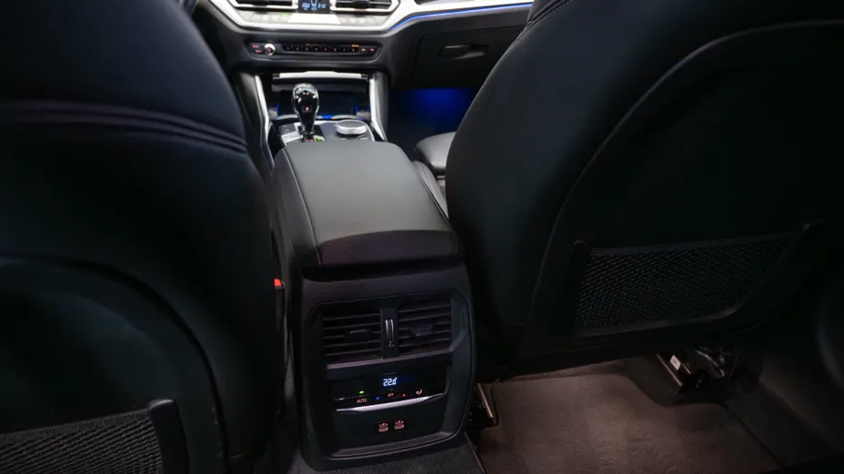 BMW Seria 3 320i Sport Line aut