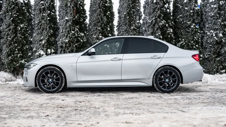 BMW Seria 3 320d xDrive M Sport Shadow sport-aut