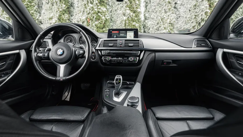 BMW Seria 3 320d xDrive M Sport Shadow sport-aut