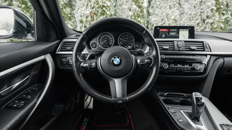 BMW Seria 3 320d xDrive M Sport Shadow sport-aut