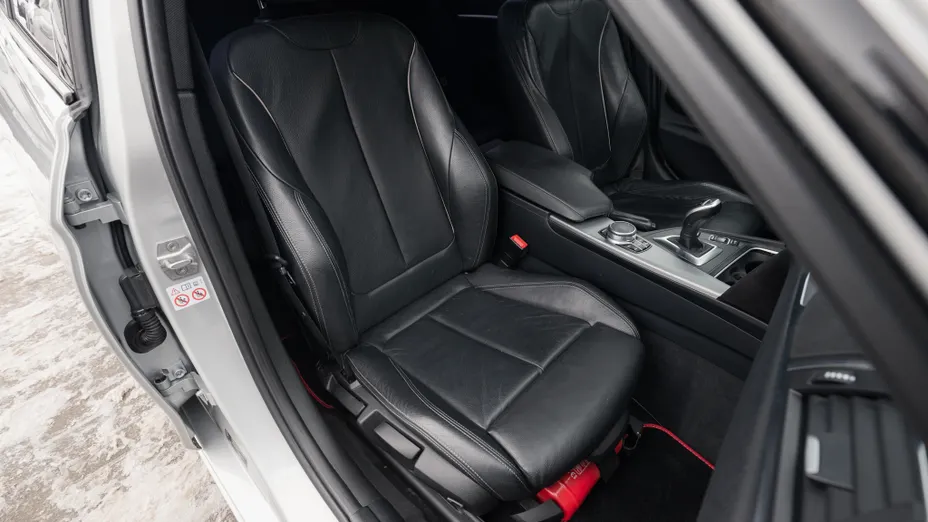 BMW Seria 3 320d xDrive M Sport Shadow sport-aut