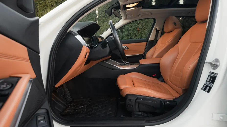 BMW Seria 3 320d Luxury Line aut