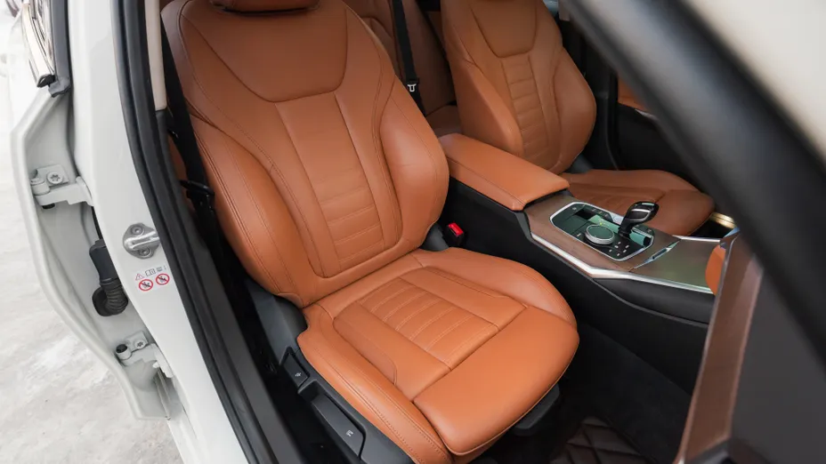 BMW Seria 3 320d Luxury Line aut