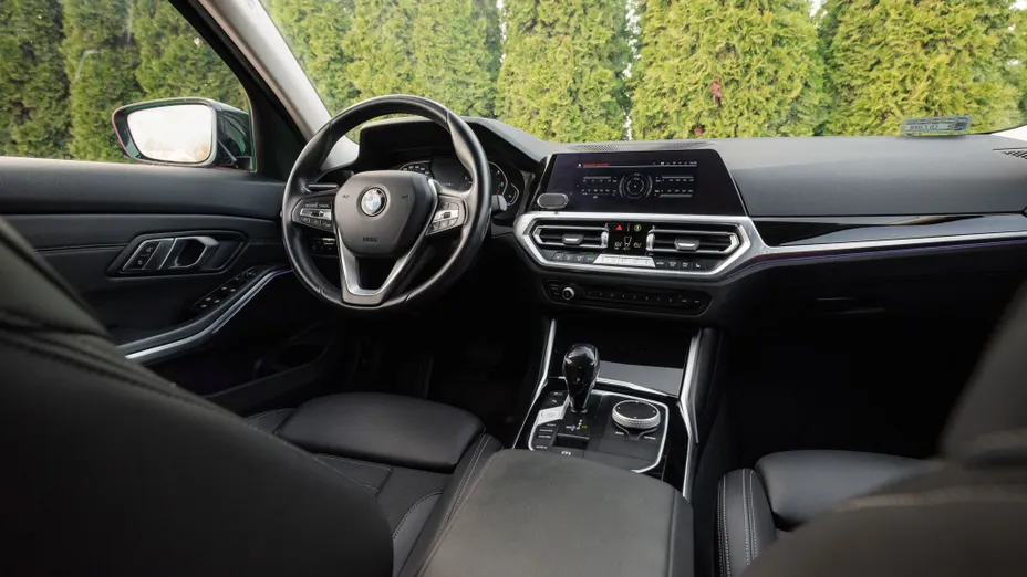 BMW Seria 3 320d xDrive mHEV Sport Line aut