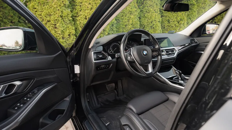 BMW Seria 3 320d xDrive mHEV Sport Line aut