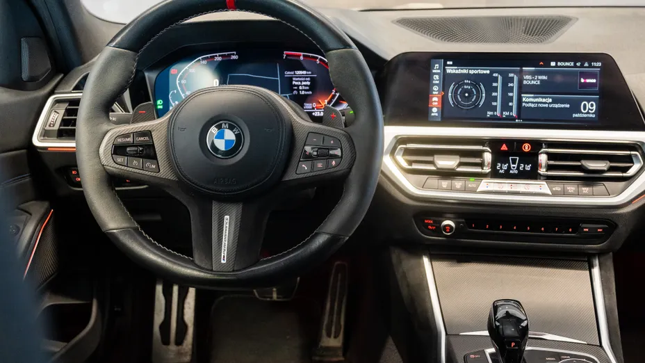 BMW Seria 3 330i xDrive M Sport sport-aut