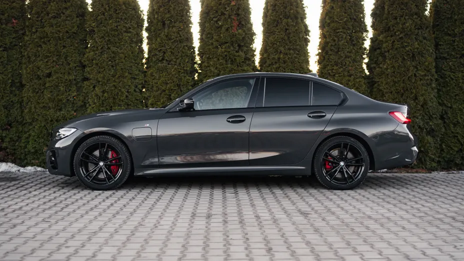 BMW Seria 3 330e PHEV M Sport sport-aut