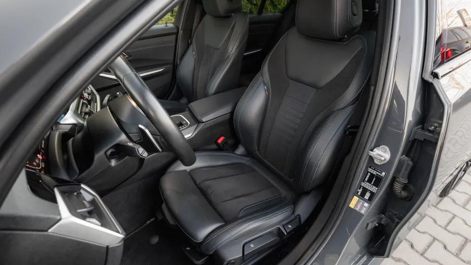 BMW Seria 3 330e PHEV M Sport sport-aut