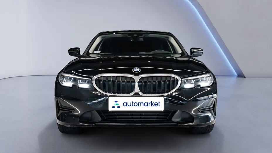 BMW Seria 3 330i Advantage aut