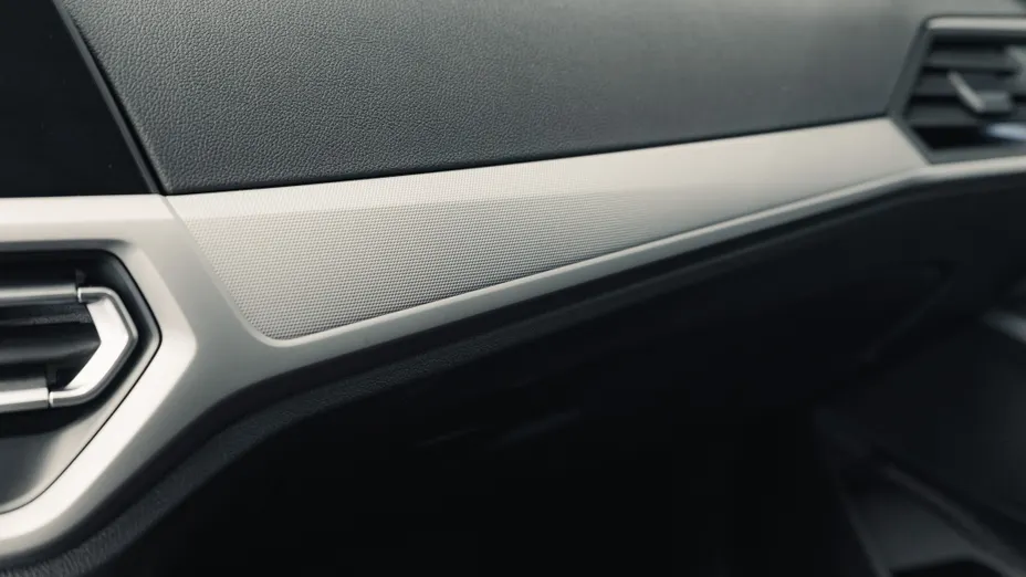 BMW Seria 3 330i Advantage aut