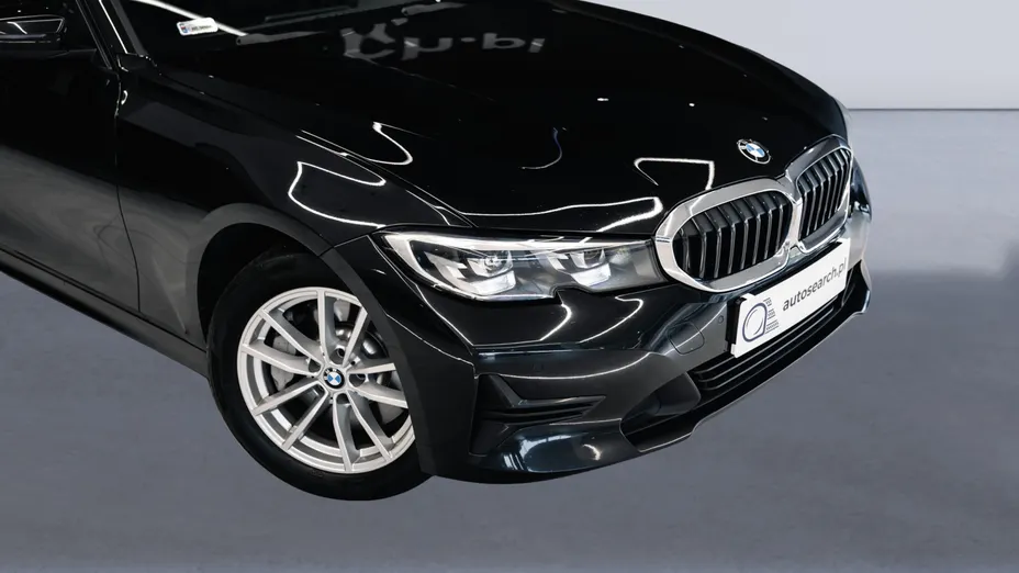 BMW Seria 3 330i Advantage aut