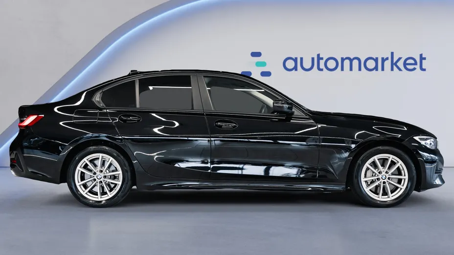 BMW Seria 3 330i Advantage aut