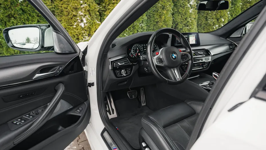 BMW Seria 5 M5
