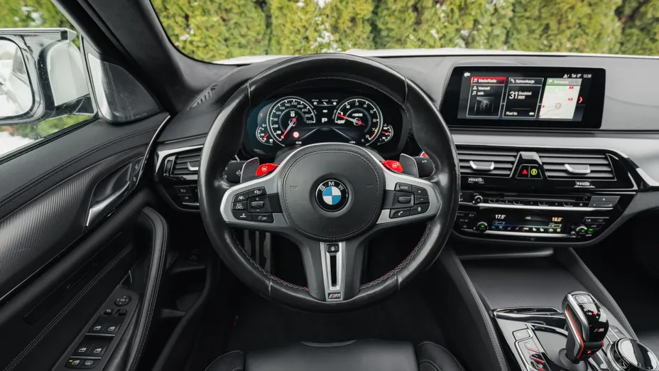 BMW Seria 5 M5