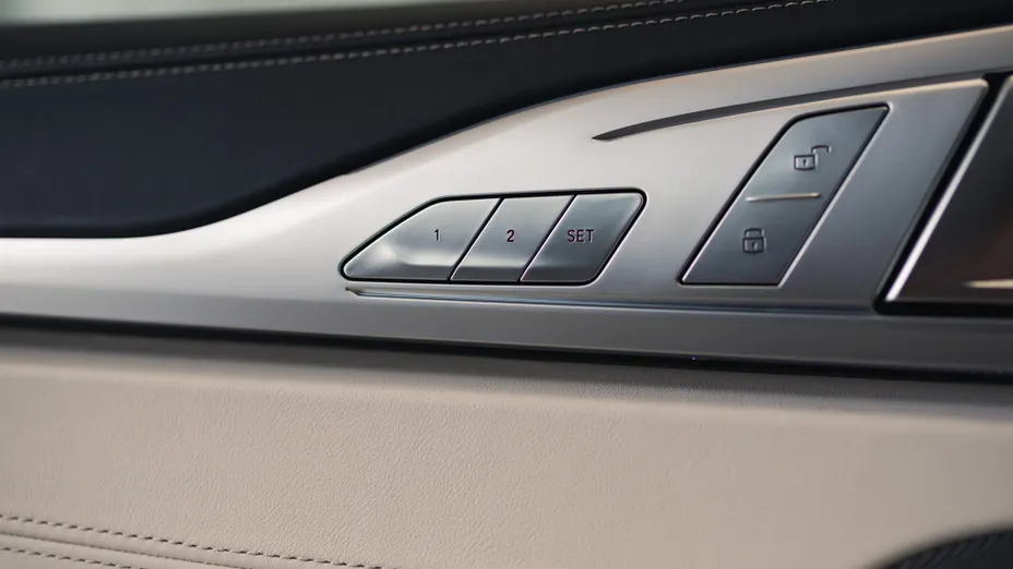 BMW Seria 8 M850i xDrive