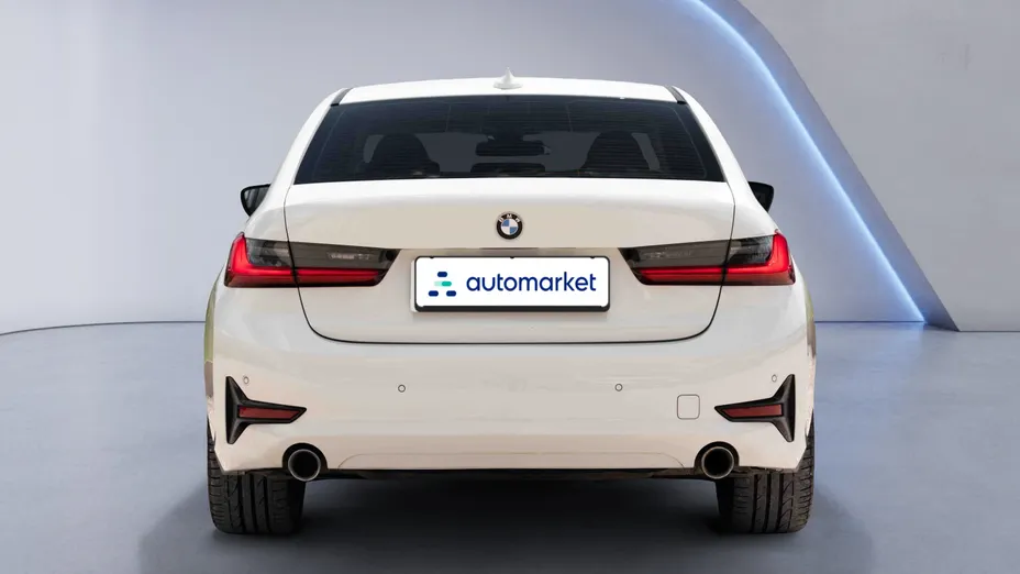 BMW Seria 3 318i Advantage aut