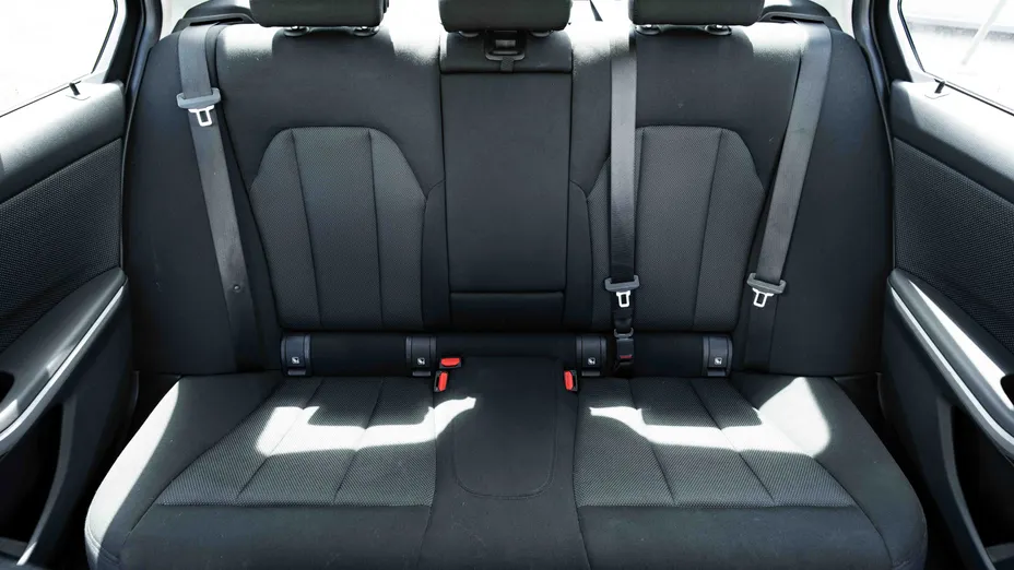 BMW Seria 3 318i Advantage aut