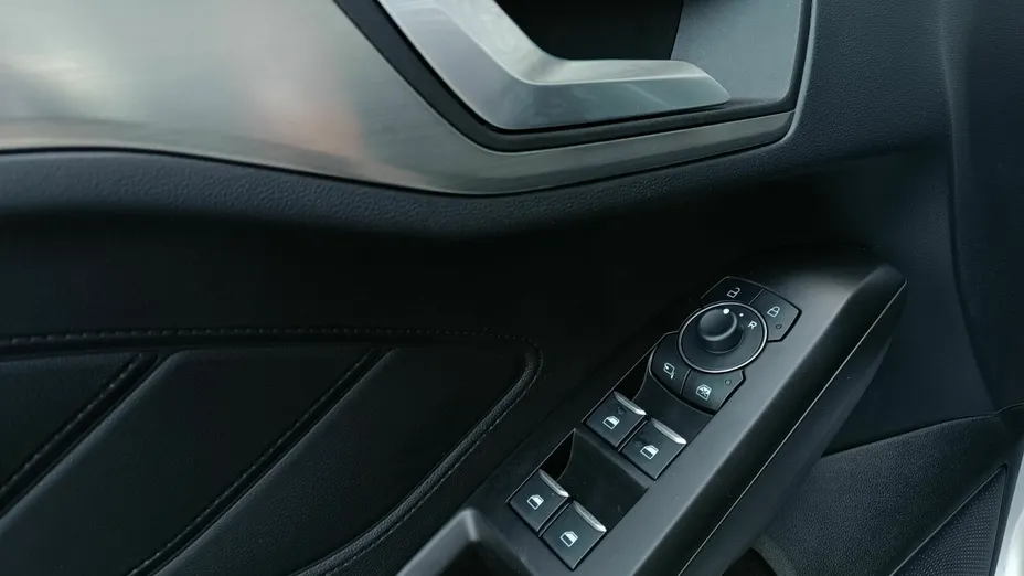 FORD Focus Focus 1.0 EcoBoost mHEV Titanium X aut