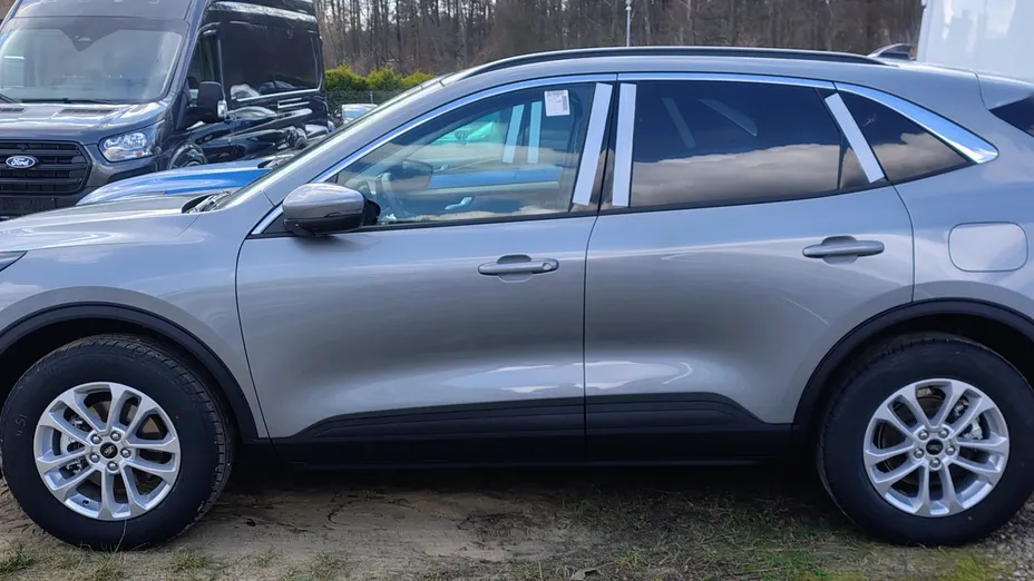 FORD Kuga Kuga 2.5 FHEV FWD Titanium eCVT Nowy