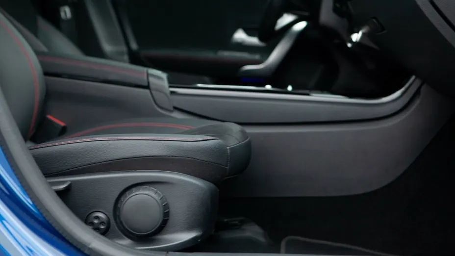 MERCEDES-BENZ A Klasa A 200 AMG Line 7G-DCT