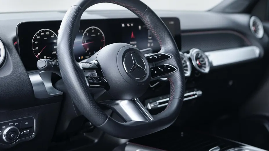 MERCEDES-BENZ GLB GLB 200 d 4-Matic AMG Line 8G-DCT