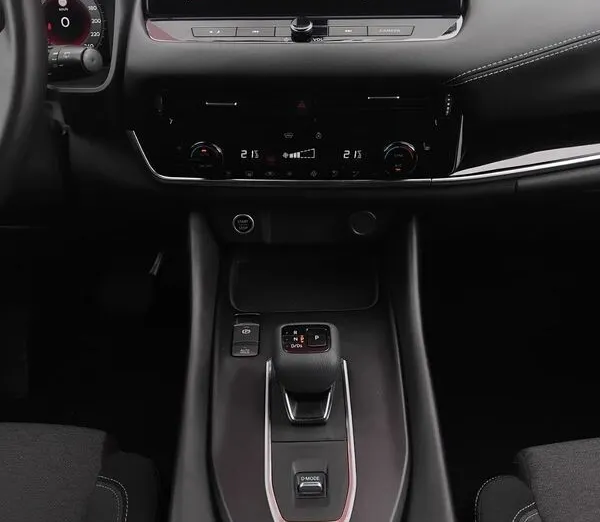 NISSAN Qashqai Qashqai 1.3 DIG-T mHEV N-Connecta Xtronic