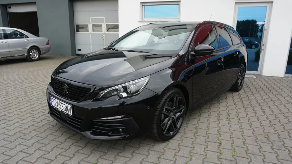 PEUGEOT 308 -