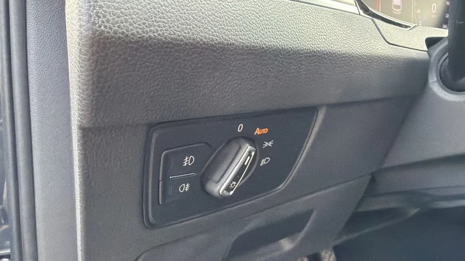 VOLKSWAGEN Passat -