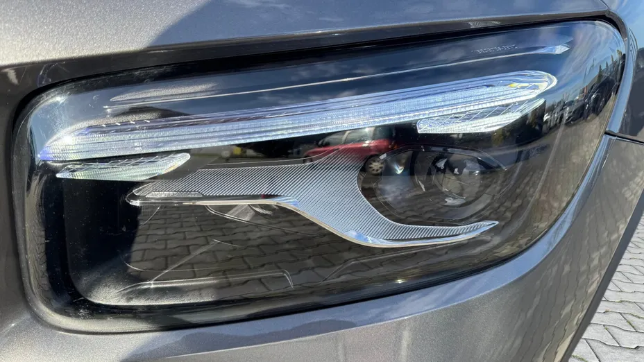 MERCEDES-BENZ GLB GLB 200 mHEV AMG Line 7G-DCT