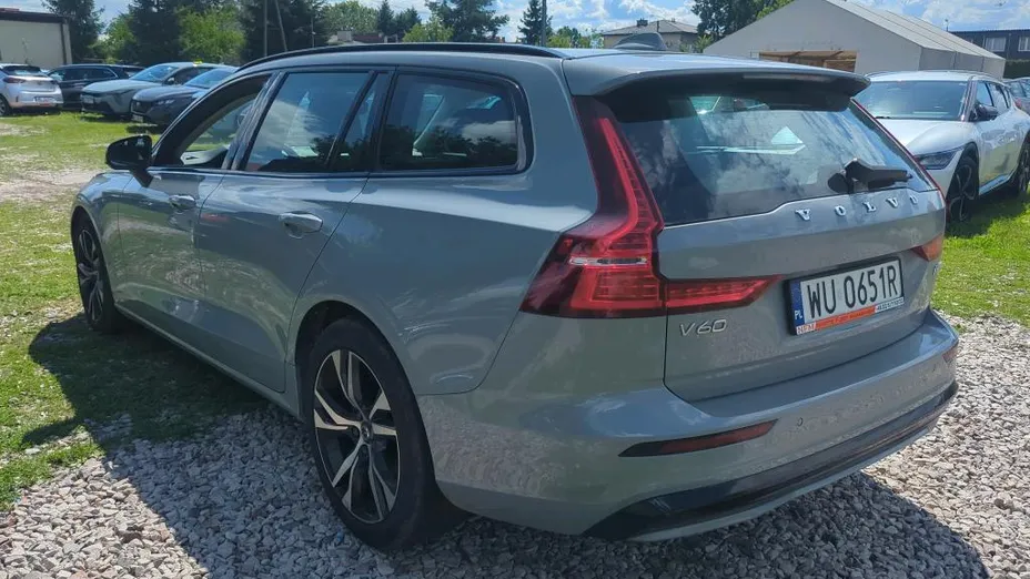 VOLVO V60 V60 B4 B Plus Dark aut