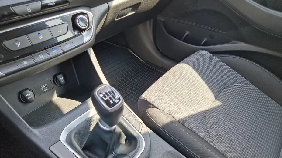 HYUNDAI i30 i30 1.0 T-GDI Modern