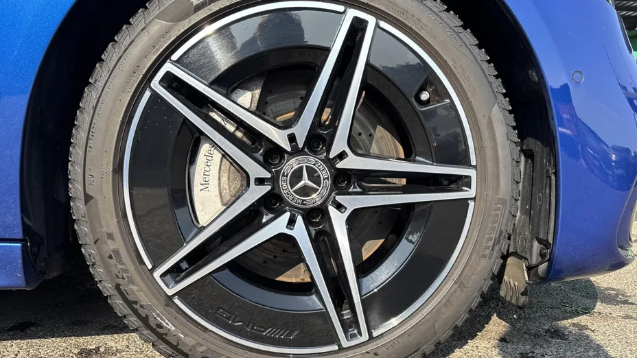 MERCEDES-BENZ C Klasa C 220 d mHEV 4-Matic AMG