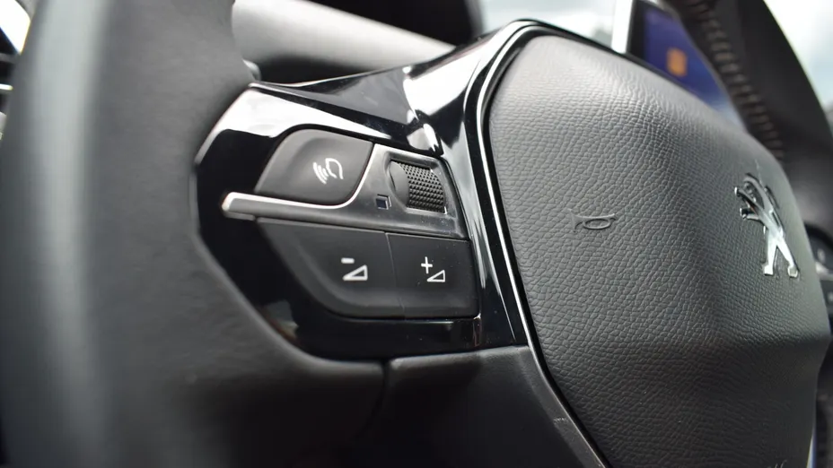 PEUGEOT 3008 3008 1.5 BlueHDi Allure S&S EAT8