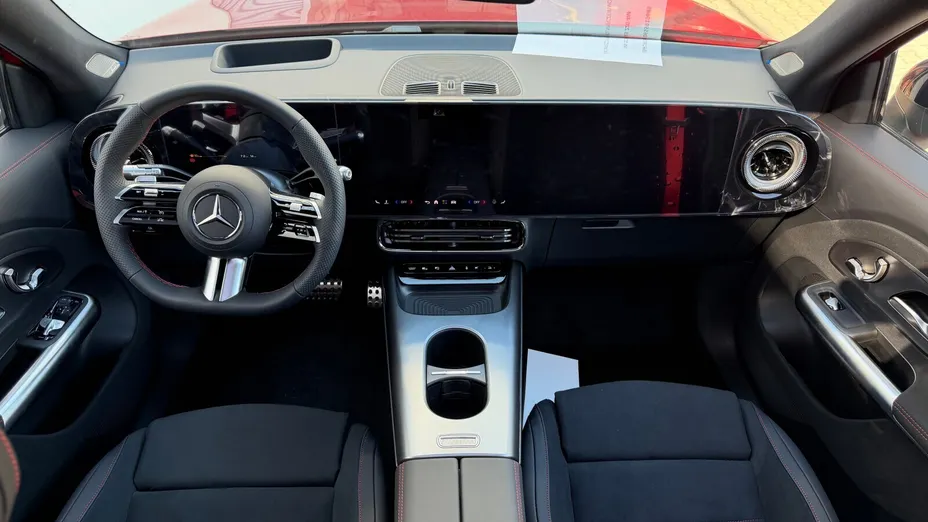 MERCEDES-BENZ GLB -